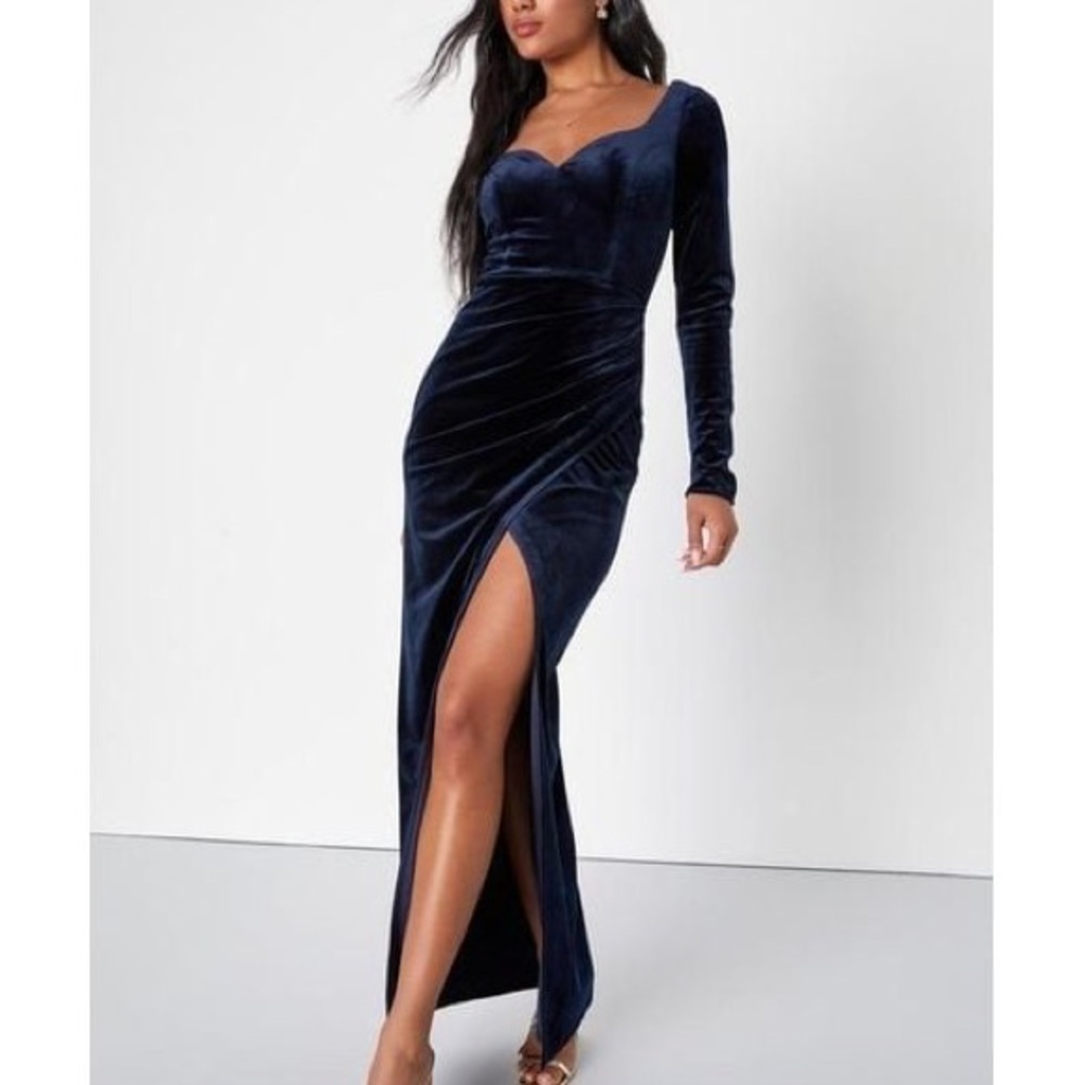 Lulu's Midnight Blue Velvet Long Sleeve Evening Dress
